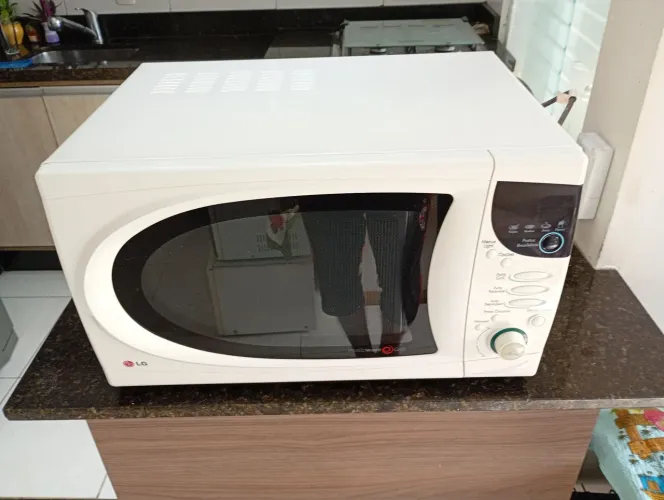Microondas LG Intellowave Grill 30 Litros 127 Volts 