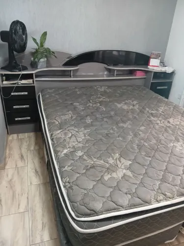 Cama Queen Size Castor com cabeceira