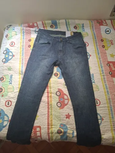 calça Calvin Klein tamanho 40