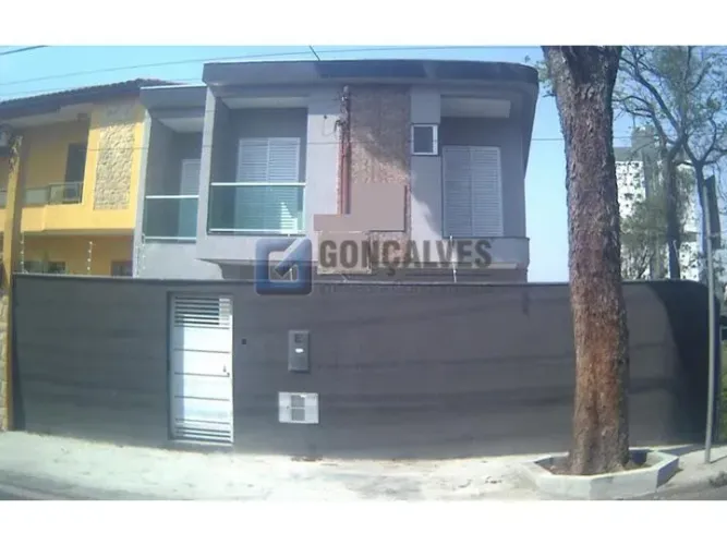 Sobrado Residencial com 3 Quartos e 3 Vagas em Vila Alzira, Santo André