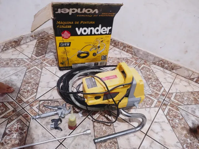 Máquina de pintura airless para manutenção-liga mas não está puxando tinta.