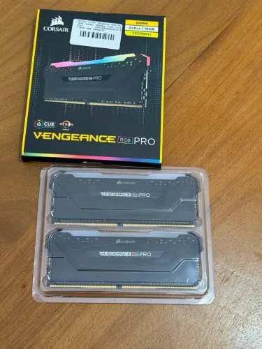 Memória RAM Corsair Vengeance RGB Pro 16GB (2x8GB) 3600MHz DDR4