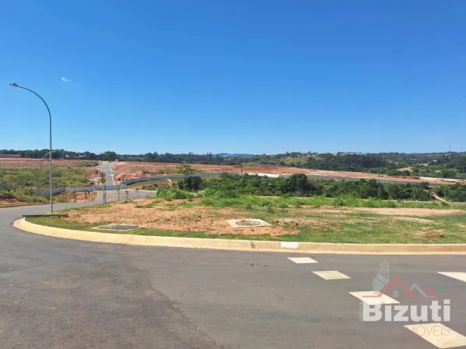 erreno de Esquina à Venda no Applausi Villaggio Engordadouro 382 m² | Jundiaí