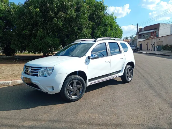 Renault Duster Dynamique 2.0 Hi-flex 16V Aut. 2015
