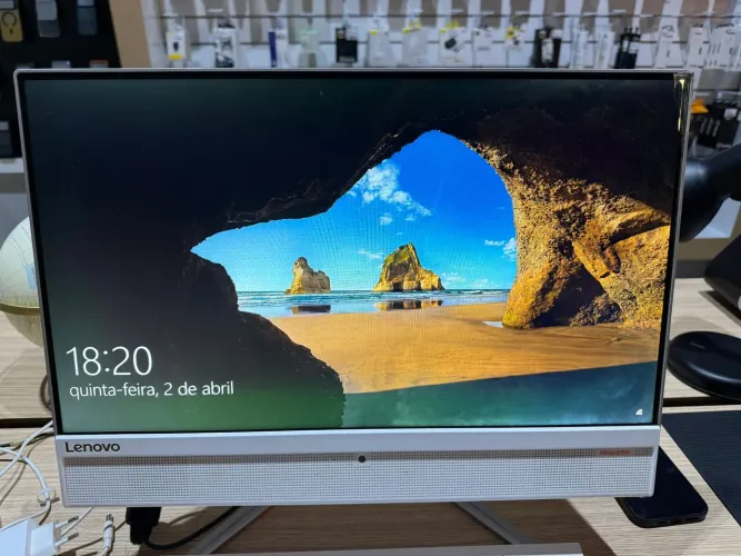 Vende-se computador All-in-One Lenovo de (i3)