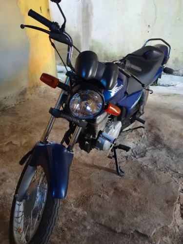 Vendo uma Titan 150 ES 2006