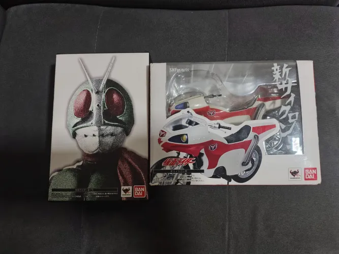 Figuarts Kamen Rider e moto