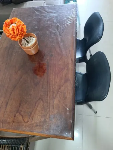 Mesa de jantar madeira e 4 cadeiras