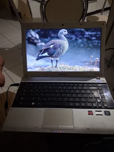 Vende se notebook em perfeito estado