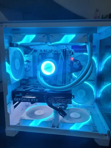 PC GAMER AM5 RYZEN 5 7400F + RTX 5060 + 16 RAM DDR5 6000MHZ