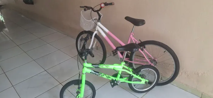 Vendo está duas bicicleta