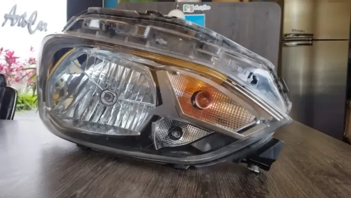 Farol UP 2018 Lado Esquerdo 