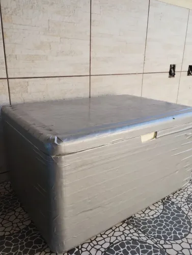 Caixa de isopor de 100L