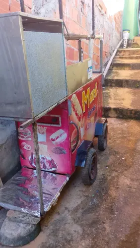 VENDE-SE UM CARRINHO DE GRANDE 