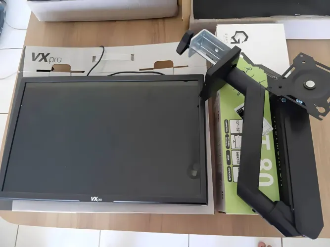 Kit Monitor VXpro 19" + Suporte de Mesa Articulado T-80