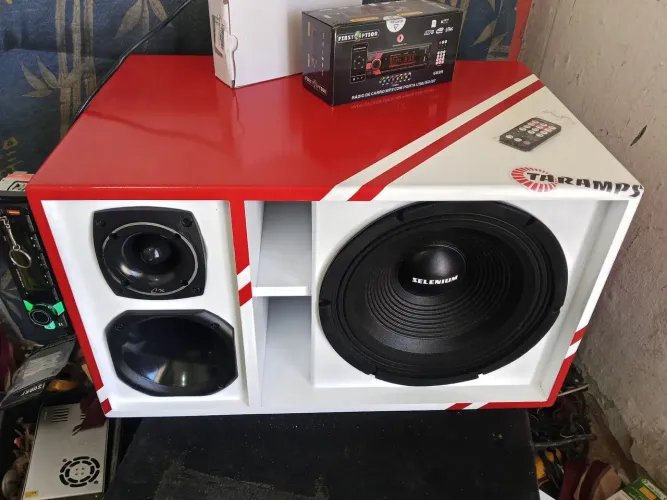 Trio de 12 completa pega blwtuf e USB funciona no carro e na energia