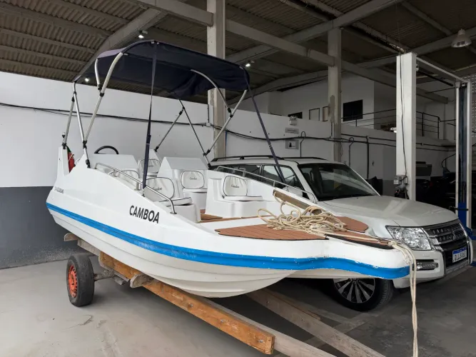 LANCHA CAMBOA + YAMAHA 60HP 4 TEMPOS NOVO