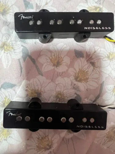 Set de captadores Jazz Bass 4 cordas (Fender ultra noiselles Vintage USA)