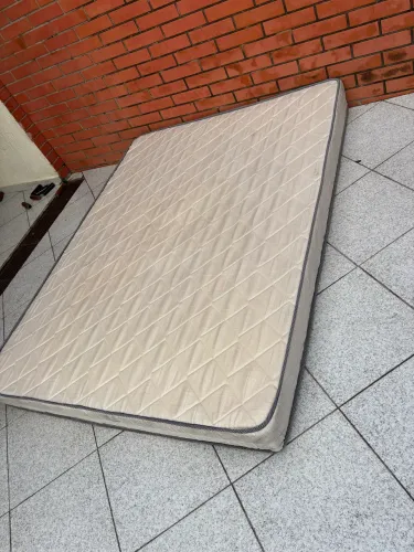 Colchão de casal super barateza