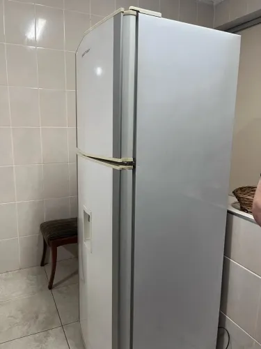 Geladeira branca Brastemp