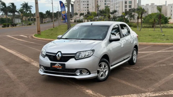Renault Logan Dynamique Hi-flex 1.6 8V 4P 2015