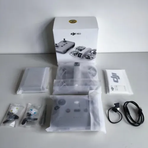 Drone DJI NEO - Combo Fly More - Usado Poucas Vezes - Em estado de Novo