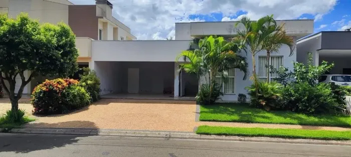 Casa espaçosa para locação no condomínio Athenas conforto e lazer em um só lugar