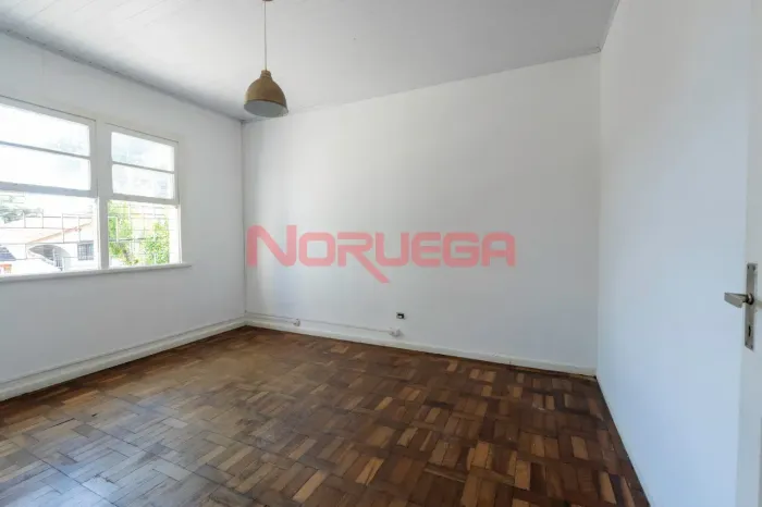 Casa para alugar no bairro mercês em Curitiba com 3 quartos, 2 banheiros e vaga de garagem