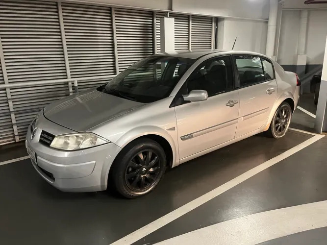 Renault Megane Sedan Dynamique Hi-flex 1.6 16V 2010