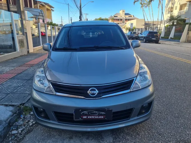 Nissan Tiida SL 1.8/1.8 Flex 16V Aut. 2013