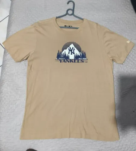 Camisa new era marrom yankess