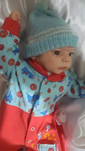 Bebe Reborn menino recém nascido