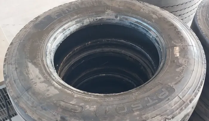 PNEUS 235/75 R17.5