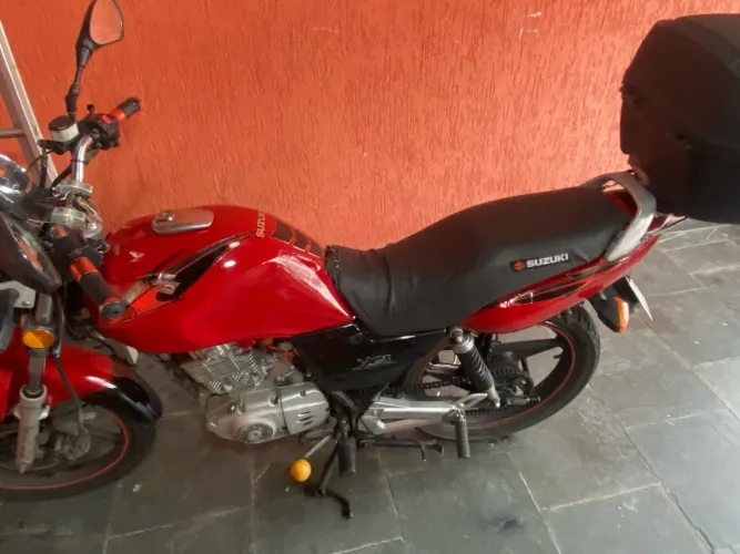 Vendo Suzuki yes 125 2007/08 5.700 pra hoje zerada