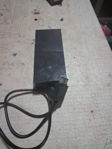 Fonte para gamer .nao esta funcionando. Serve para consertar ou retirada de peças 