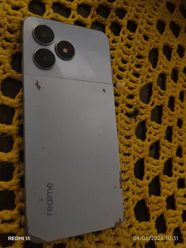 Celular bom com película para vender 
