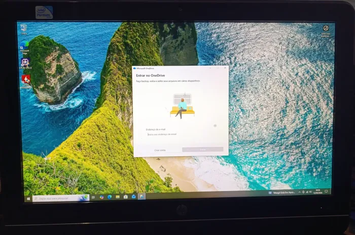 Computador All-in-One HP 200-5000