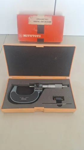 Micrômetro Mitutoyo 25-50mm Com Contador Mecânico (Completo)