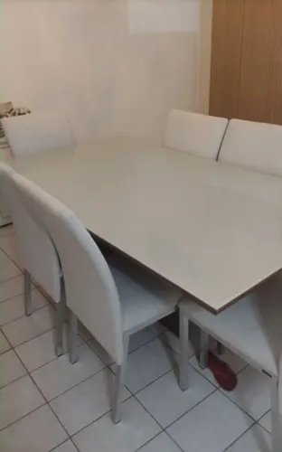 Mesa com cadeiras 