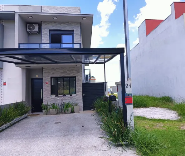 Casa em Condomínio à Venda em Cotia-SP, Bairro Sítio Boa Vista: 2 Quartos, 1 Suíte, 2 Sala