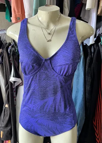 maiô roxo ideal forma tam. único