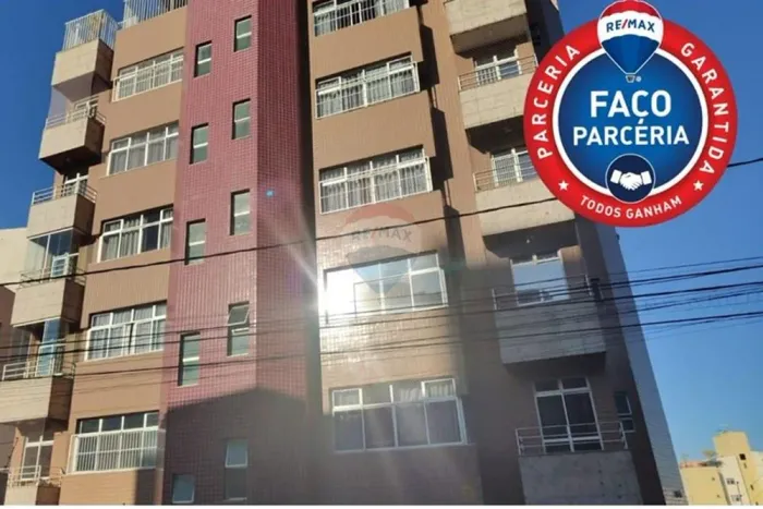 Cobertura Luxo Palmares: 5 Quartos, Piscina e Garagem