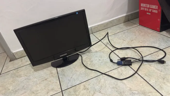 Monitor Samsung LCD 16?