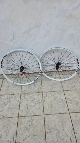 Rodas Shimano MT15 aro 26 novas