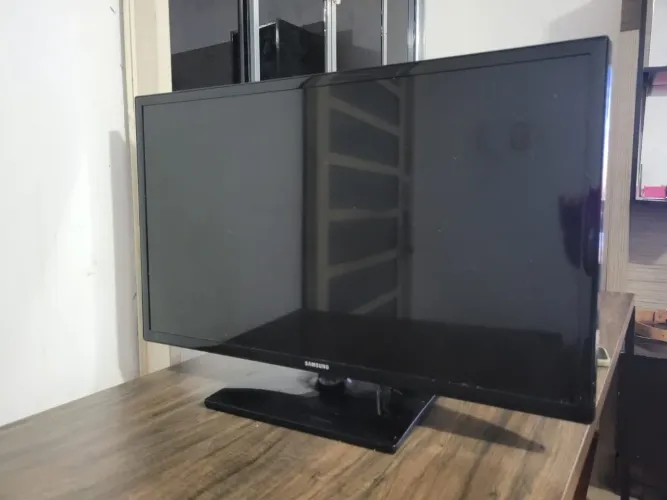 TV Monitor Samsung 28 Pol T28D310LH Com Controle