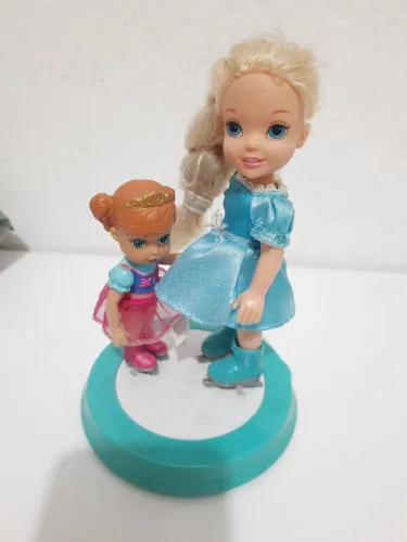 Boneca Elsa e Frozen