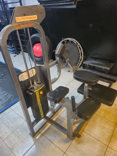 Maquina glúteos 4 apoios Nakagym