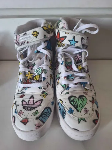 Tênis Seminovos Adidas Forum 84 Hi Jeremy Scott Monogram Graffiti