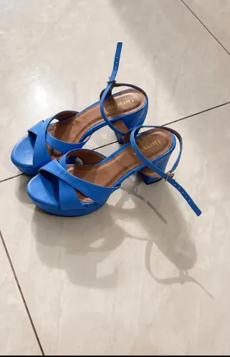 Vende-se Sandália Hannya Braga