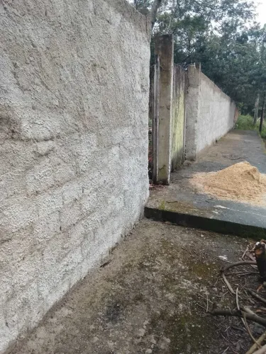 Terreno 2.000m² todo murado, ótima localização, ao lado de um Colégio